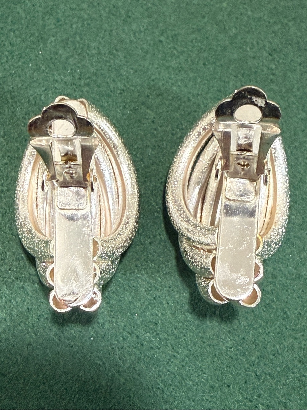 Vintage Two Tone & Silver Tone Clip On Earrings 2 Pairs - Picture 7 of 9